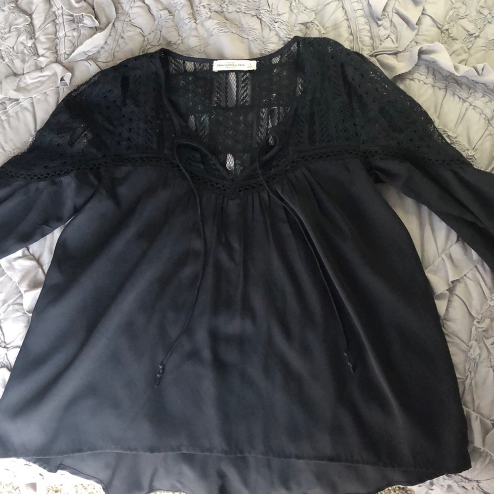 Women’s small Abercrombie and Fitch shirt